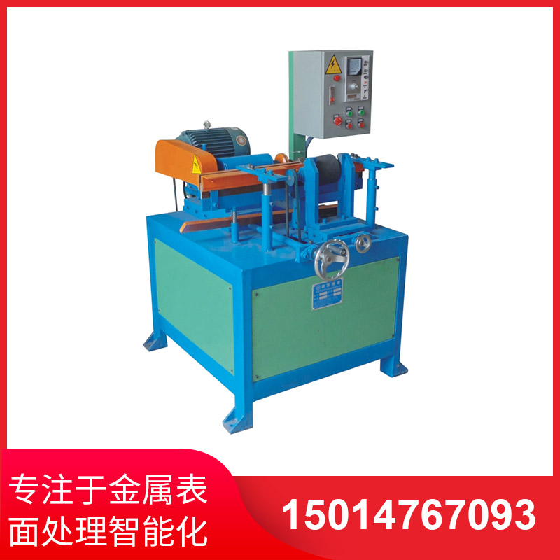 小(xiao)型(xing)圓筦(guan)拋(pao)光(guang)機實(shí)(shi)際(ji)撡作(zuo)非(fei)常(chang)簡(jiǎn)單(dan)
